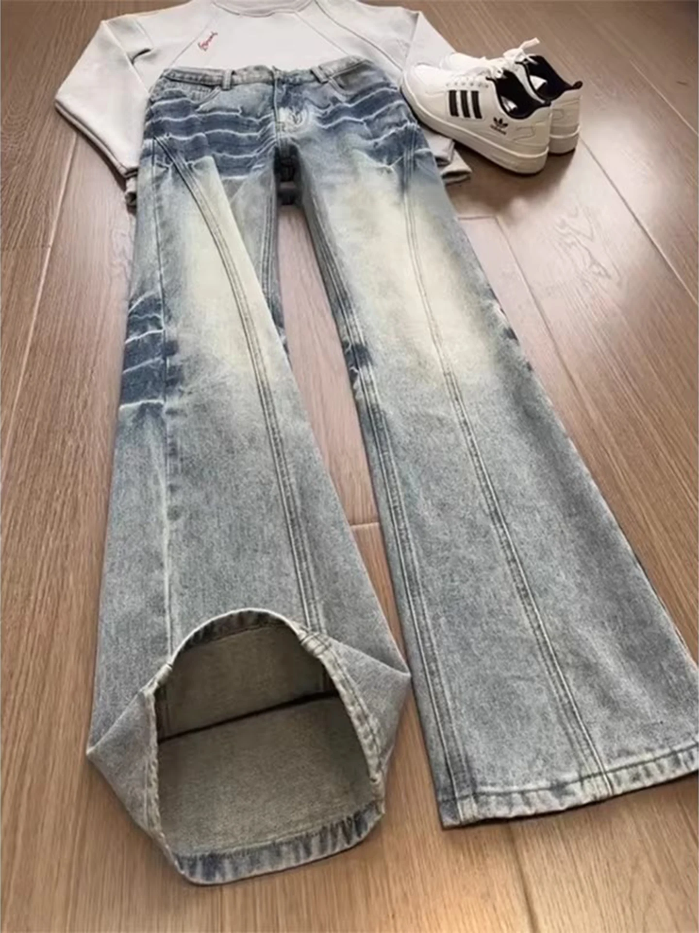 

Светло-голубые мужские джинсы с узором «Гром», свободные расклешенные длинные брюки в уличном стиле, дизайнерская модель, прямые штанины, хлопковый деним