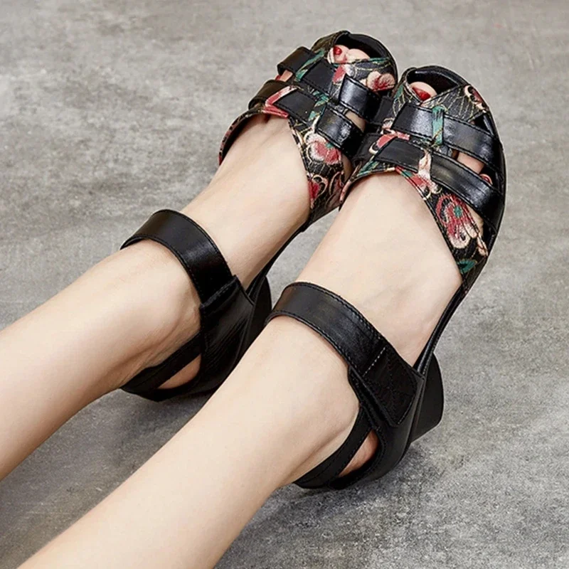 Genuine Leather Sandals Women Thick Heel Sandals Sweet Flowers Woven Fish Mouth Summer Shoes Casual Mother Sandals