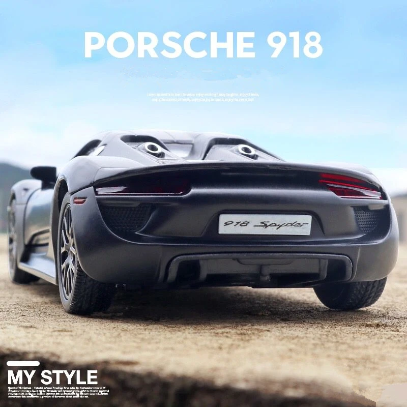 1: 1 porkeychain 918 modello di auto sportiva in lega Diecasts veicoli giocattolo in metallo modello di auto da corsa collezione di alta simulazione regalo per bambini