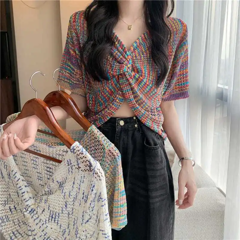 Summer and Autumn Thin French Design V-Neck Twisted Short Tops Knitted Short Sleeve T-Shirt Women's Clothing