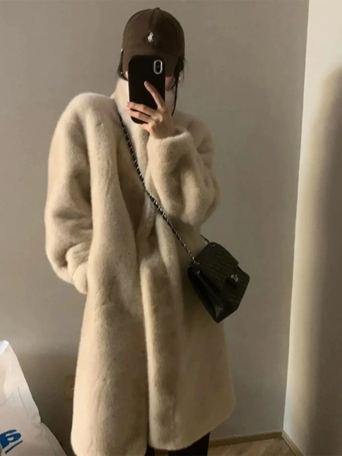 

Winter 2025 Thiened Long Fur Coat Women's Jaet Waterproof Eco-friendly Artificial Mink Fur Inteated with Leather Outerwear