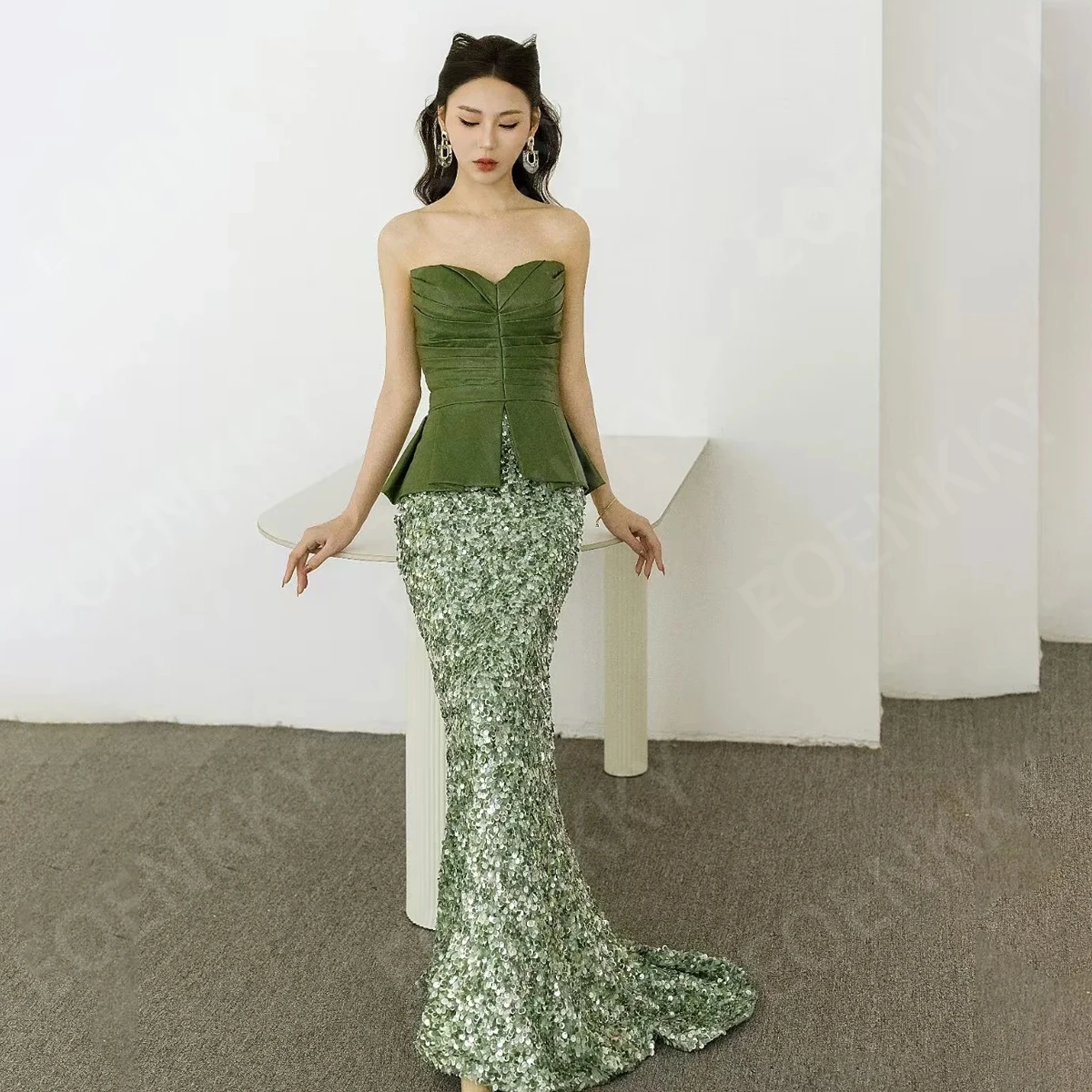 

EOENKKY Sparkly Green Evening Dresses Mermaid Sequin Strapless Shiny Pageant Party Dress vestidos de noche elegantes Customized