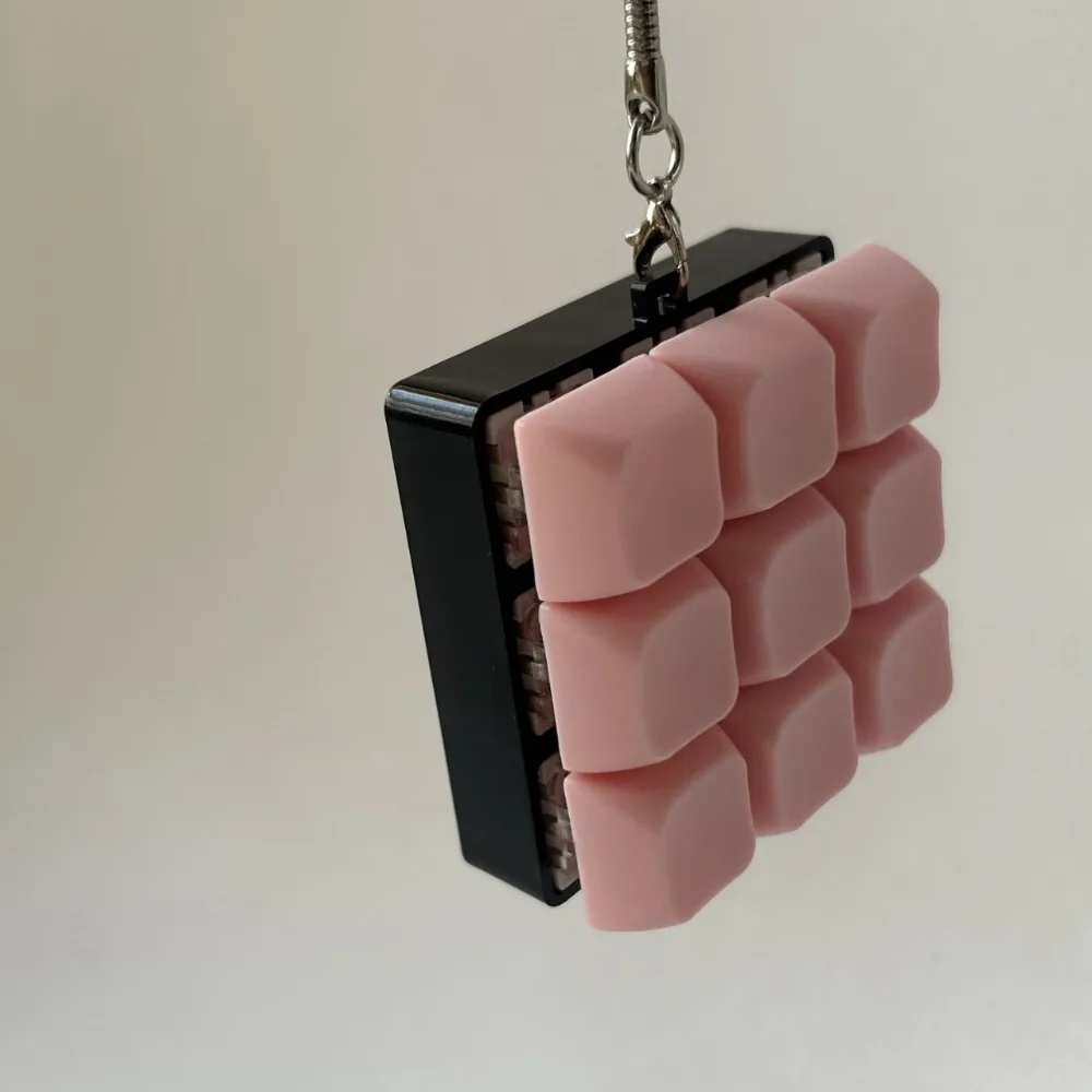 Relaxing DIY Keyboard Fidget Keychain Keycap Relief Stress Clicker Toy Pass The Time 4/9Keys Finger Keyboard Cap Adult #4