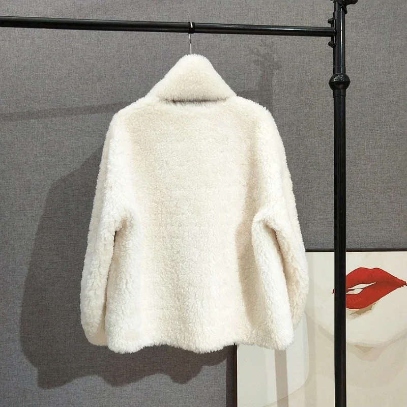 انفصال وشاح الفراء سترة الشباب نمط المرأة الصوف الفراء الأغنام شيرلينغ الدافئة 2025 معطف الشتاء JT530