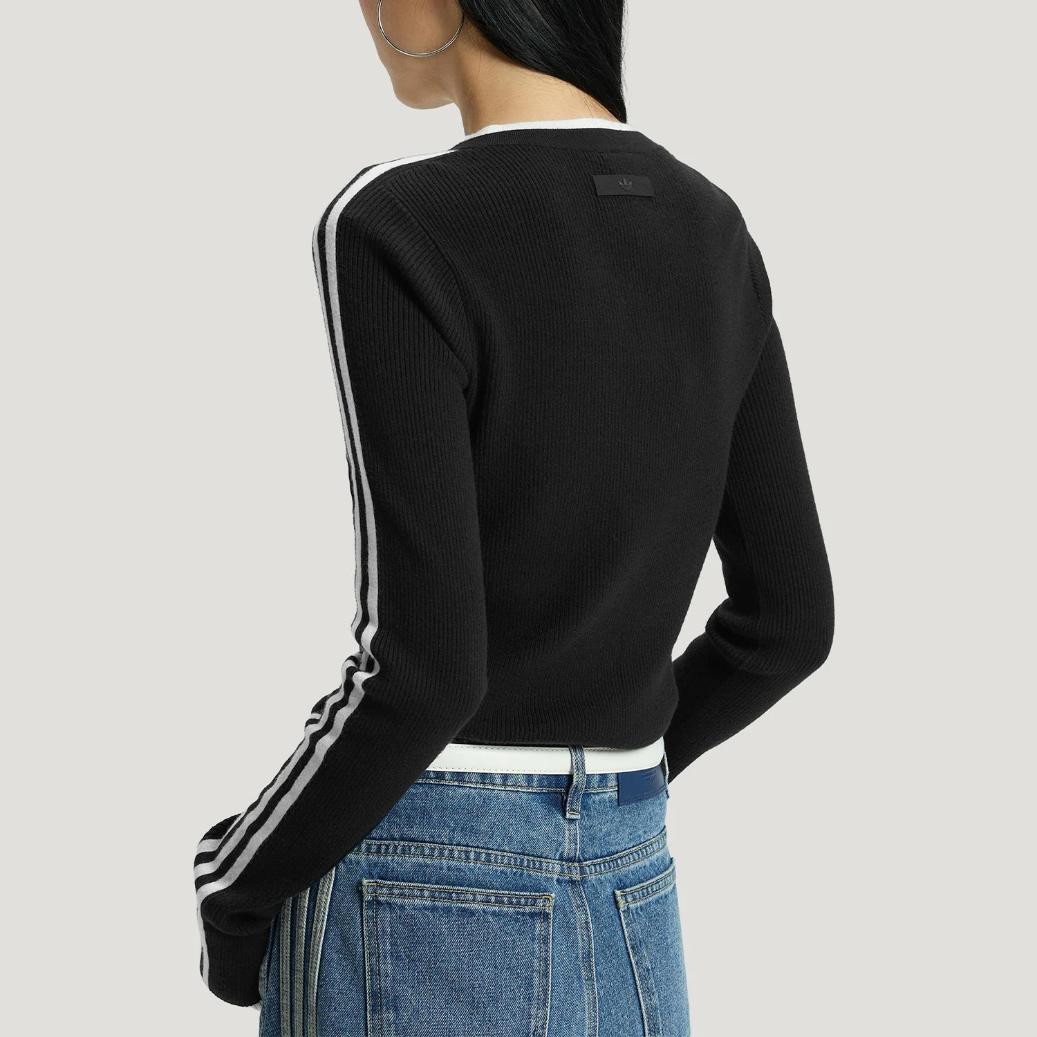 Adidas genuine clover women's skin friendly slim fit round neck knitted sweater KS5333