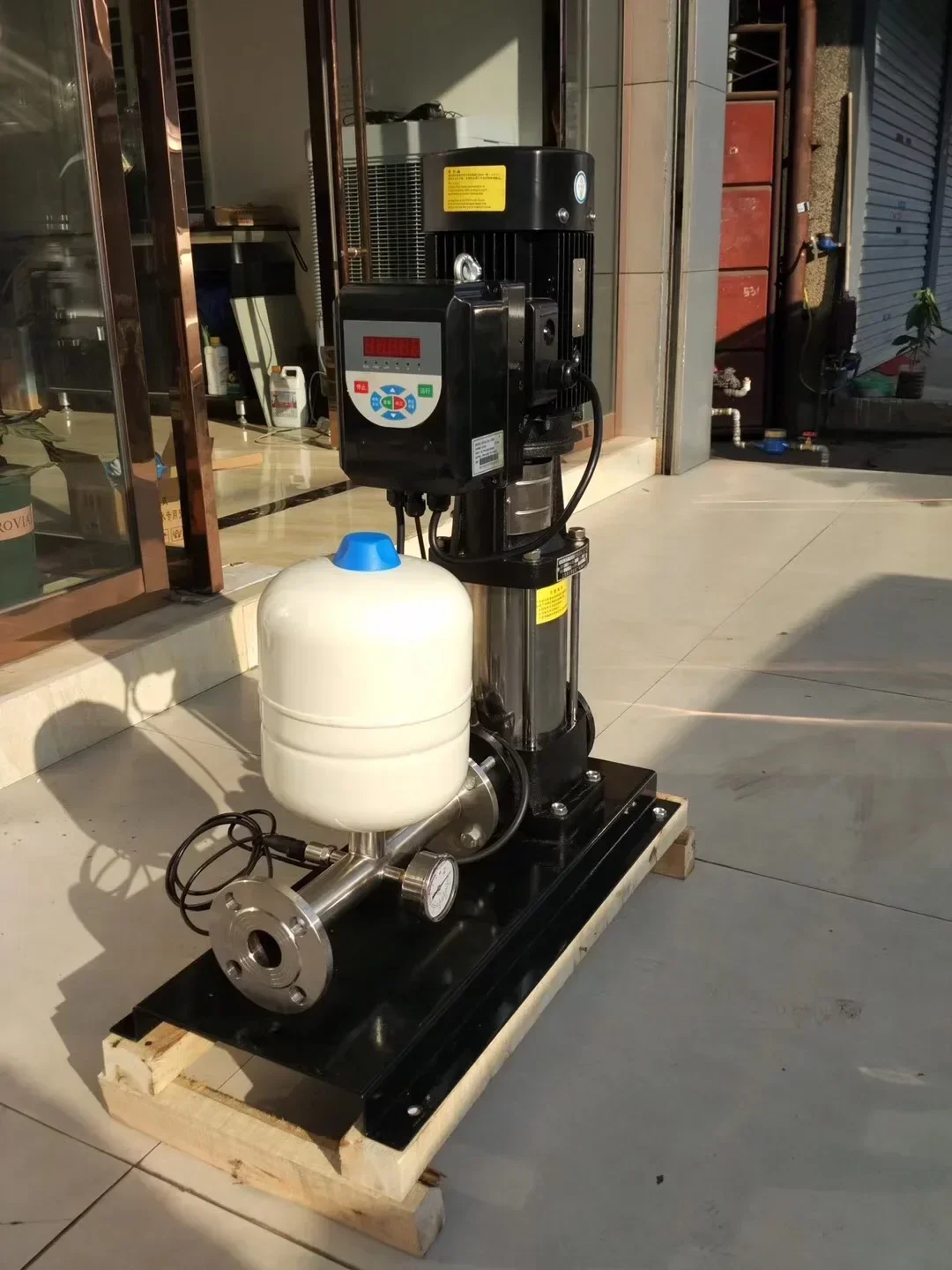 

3KW smart water supply system intelligent water pump HOT SALES