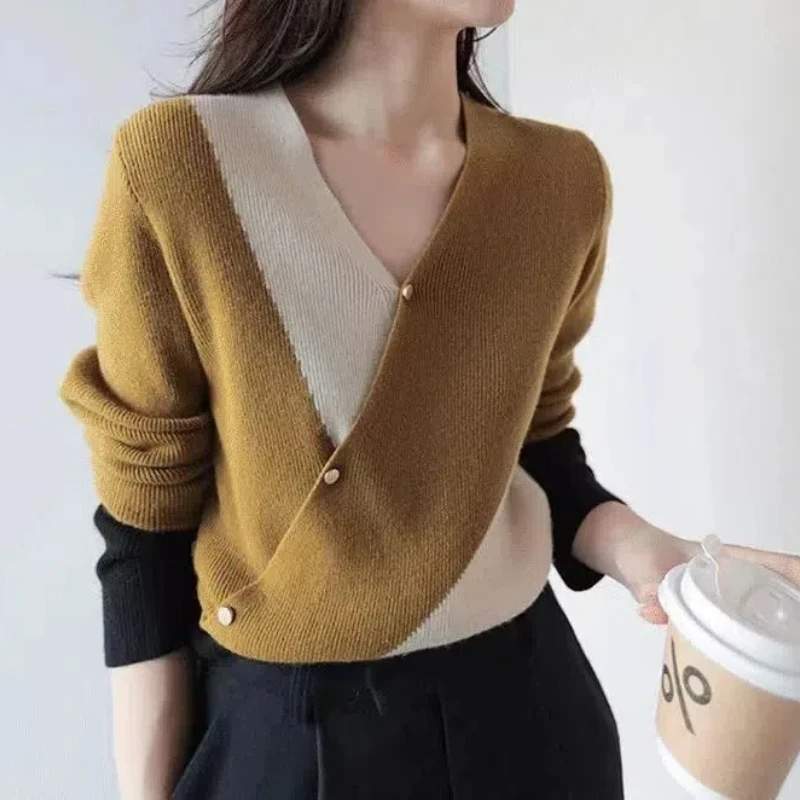 Flattering Trendy Screw Thread Button Long Sleeve V-Neck Sweater Knitted Women\'s Clothing Spring Autumn Contrast Color Tops