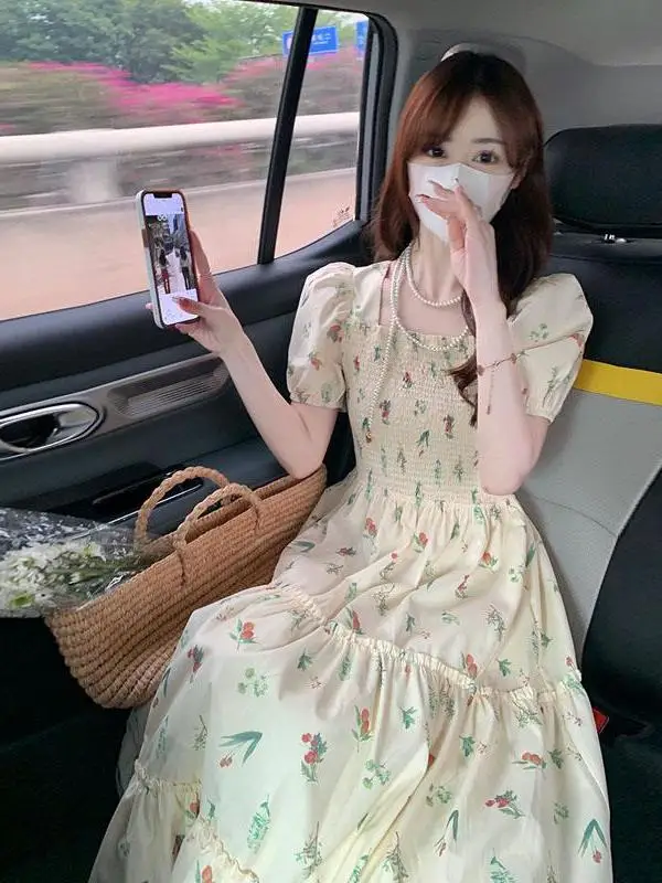 2024 Summer New Fresh and Fashionable Sweet French Square Neck Elegant Dress Women's Slim Fit Fragmented Flower Long Dress CJ22