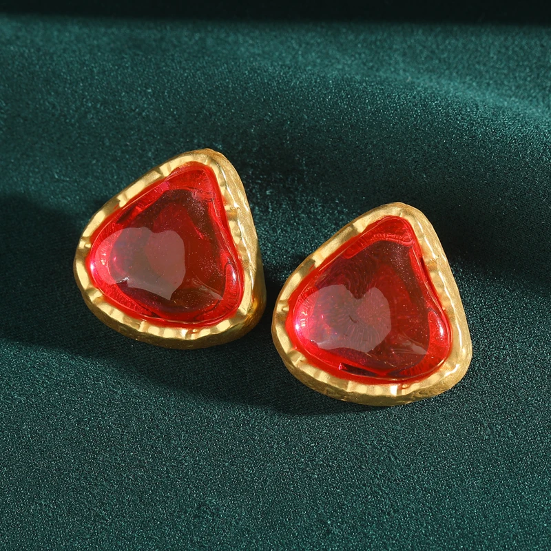 

Vintage Rose Red Glass Triangle Earrings Natural Stone Gold Color Hammer Pattern Woman Elegant Luxury Quality Designer 2025 New