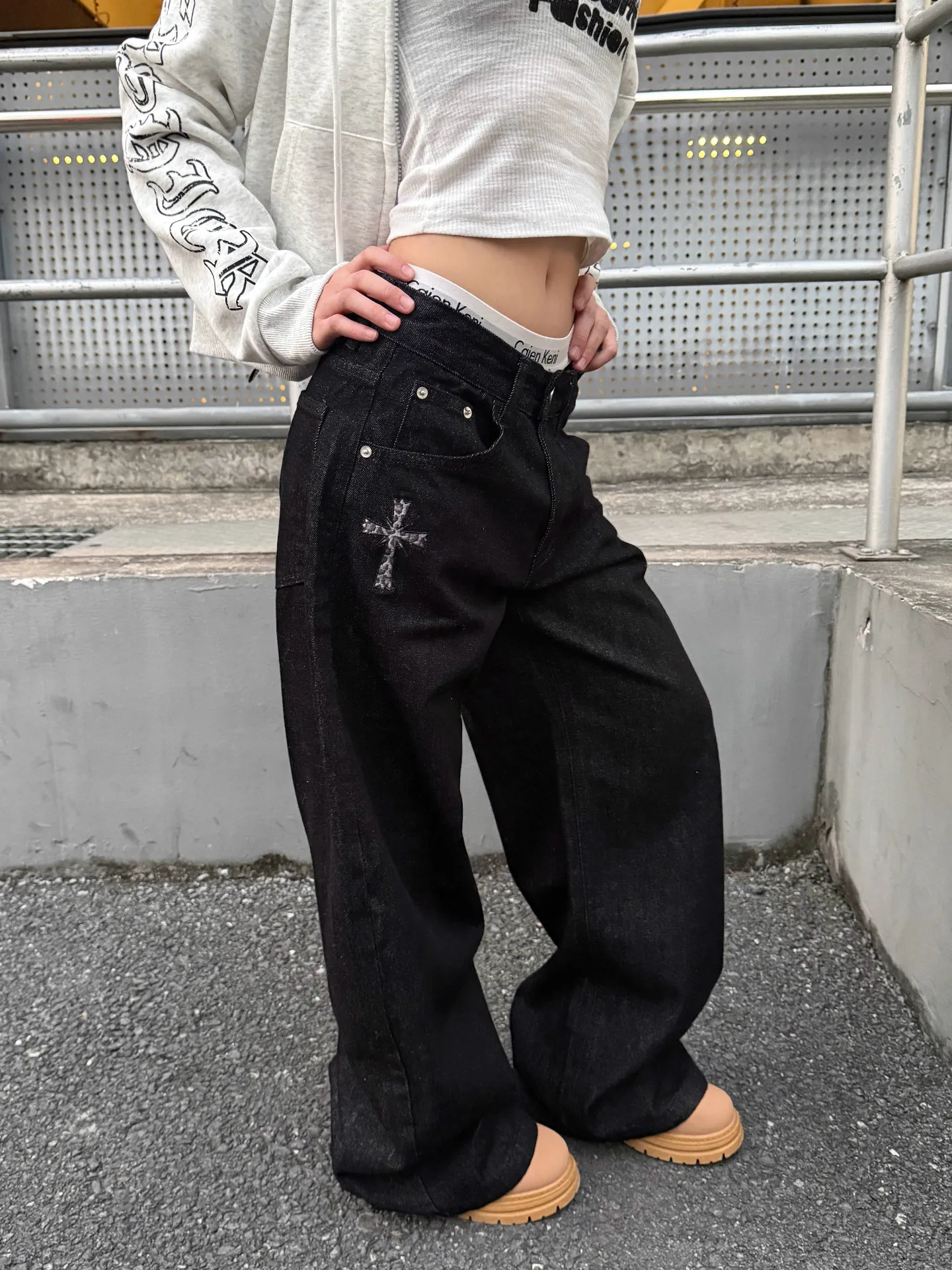 Retro American Street Leopard Print Cross Denim Jeans Loose Wide Leg Casual Trousers for Men And Women Summer Wear Resistant