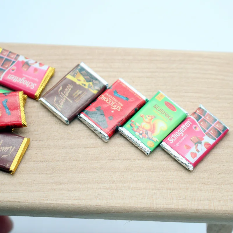 4pcs Chocolate Candy Snacks Model Miniatrue Dolls Food Mini Dollhouse Toys Pretend Play for Barbies Bjd Dollhouse Accessories