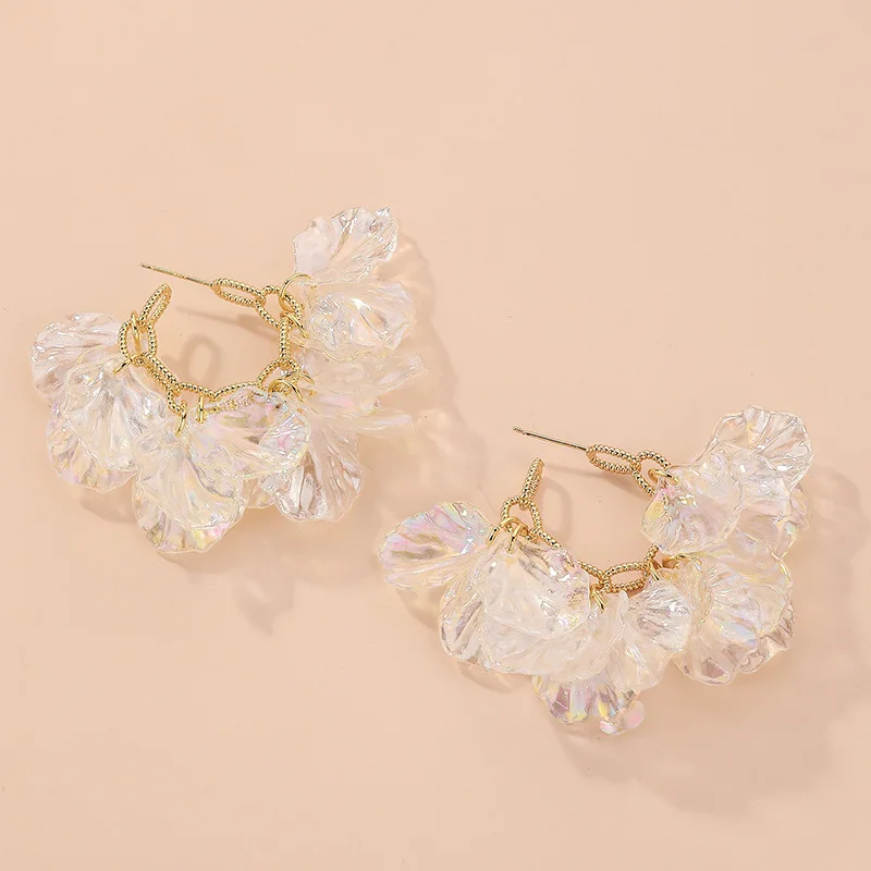 Acrylic imitation shell flower C-shaped geometry, earrings fashionable, temperament personalized petal earrings women