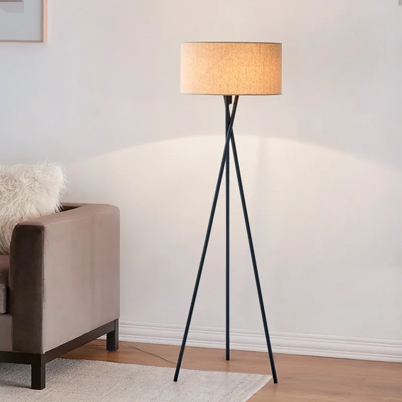 Lampa podłogowa Minimalistyczna lampa LED do salonu Sypialnia Pionowa lampka nocna Narożna sofa Oświetlenie otoczenia E27 Żarówka z uchwytem nie