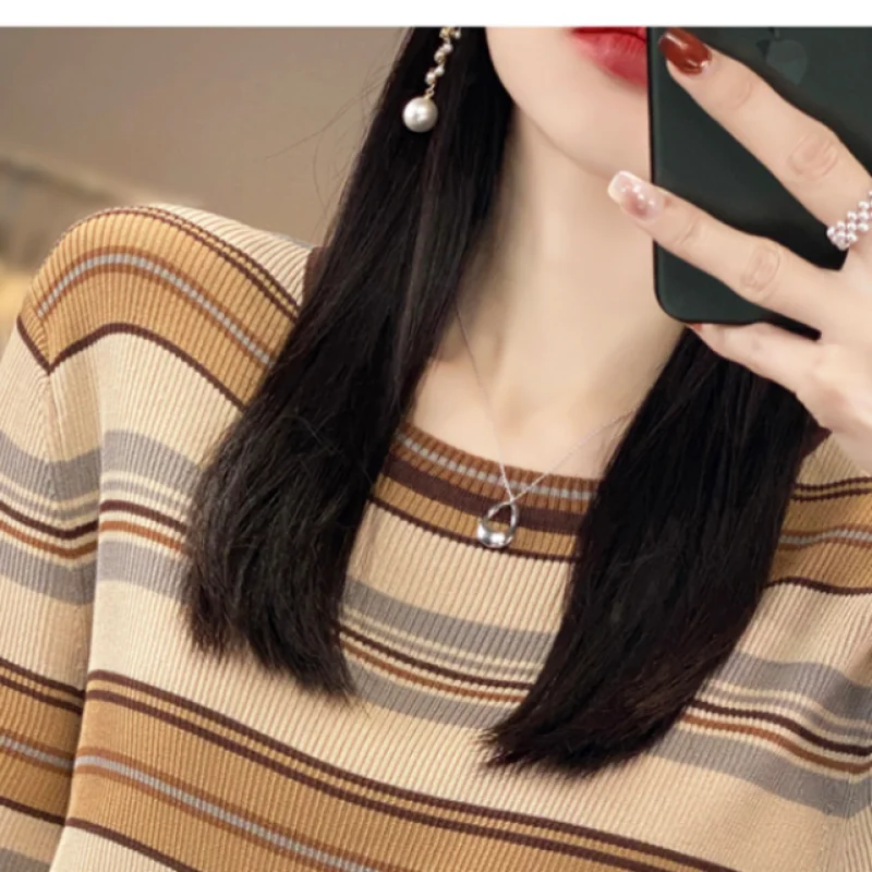 2024 Color block Crew Neck New Women's Summer Spliced Stripe Fashion Casual Half Sleeved Loose and Thin Ice Silk Knitted Tops