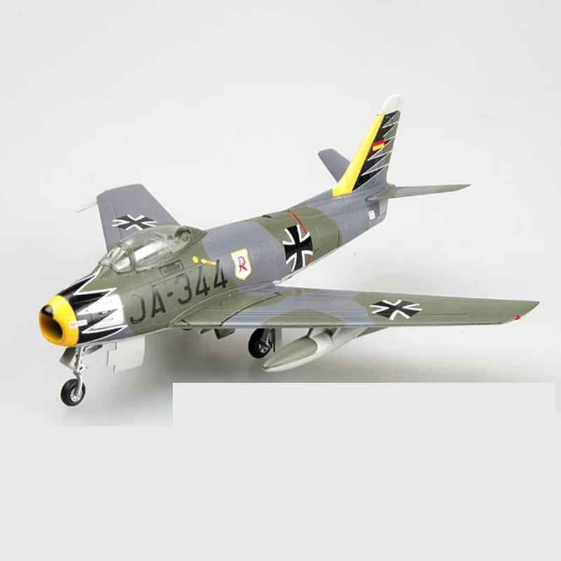 

F-86F Militarized Combat Sabre Fighter Plastic Model 1:72 Scale Toy Gift Collection Display