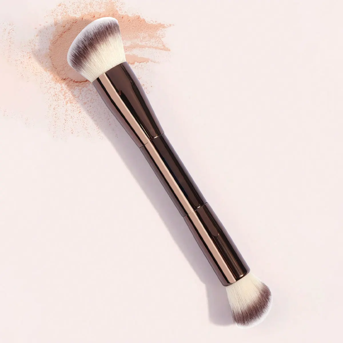 1Pc 전문 긴 알루미늄 튜브 메이크업 브러쉬, 더블 엔드 하이라이트 브러쉬 컨투어 브러쉬, 부드러운 섬유 및 스키가있는 메이크업 도구