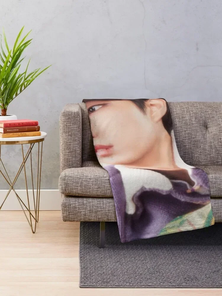 Xdinary Heroes Junhan- Hello, World! Throw Blanket Decorative Sofa Plaid on the sofa for winter Vintage Blankets