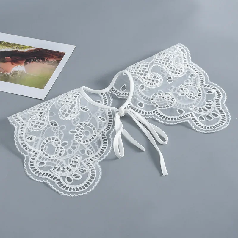 Collar falso Floral de encaje para mujer, chal con cuello desmontable calado, solapa blanca, lazos, Collar falso, bufanda, capa