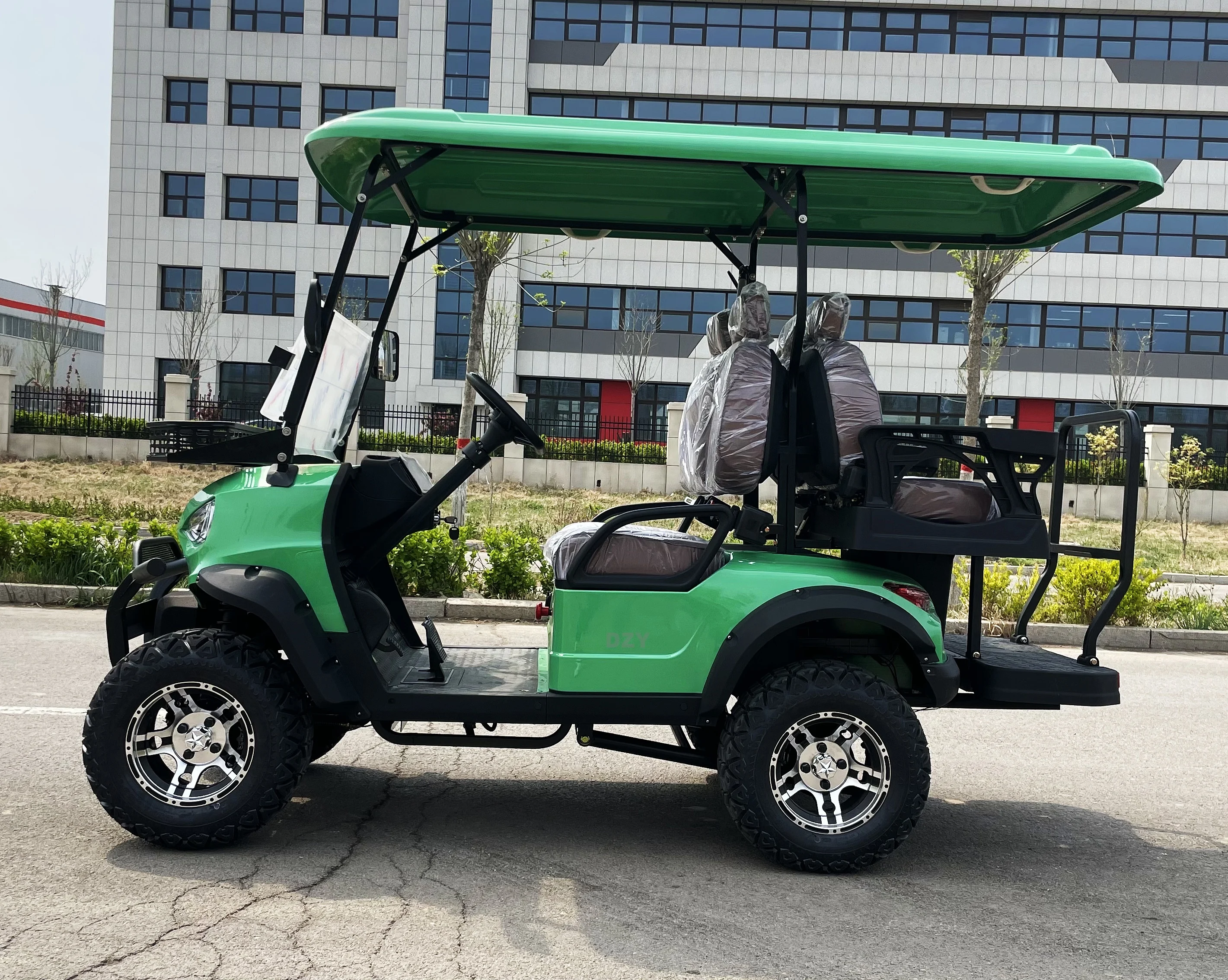 Carrito de Golf 2024 para 4 personas, carrito eléctrico todoterreno exportado a Europa y América, novedad