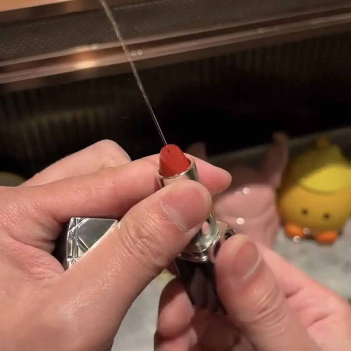 

Funny Lipstick Water Gun Fun Girls' Gifts Small Gadgets for Students Toys