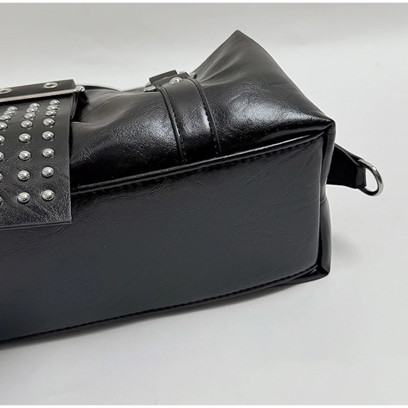 Y2k Nieten-Gürtelschnallen-Handtasche, Damen Motorrad Biker Punk-Stil Metall-Nieten-Schultertasche, Koreanische Y2k Mädchen Reißverschluss-Tragetasche – Detail 23