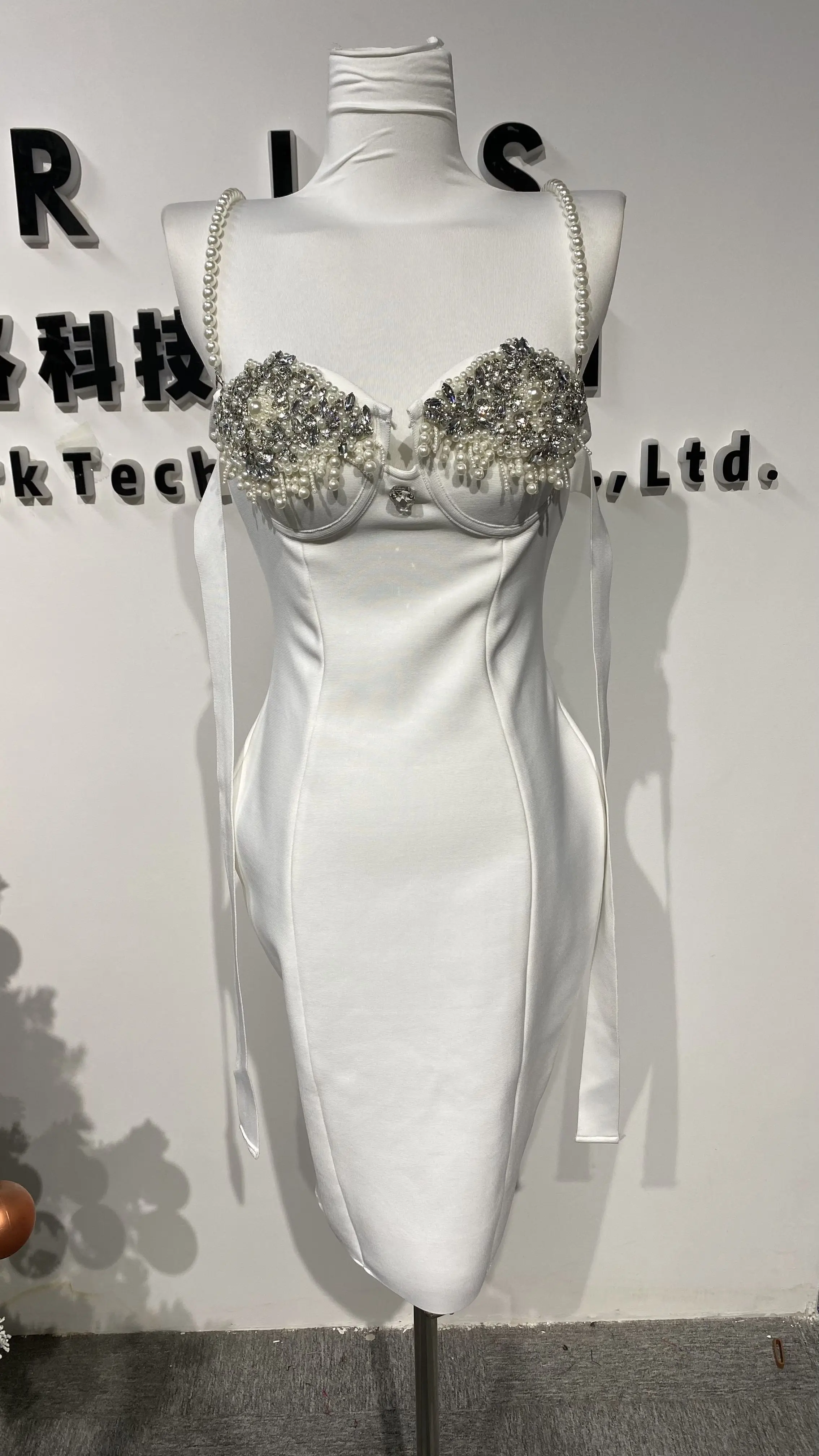 

Women 2025 Elegant Party Dress Front Sexy Fashion Crystal Diamond Beaded Stylish Party Dress-GZMM161