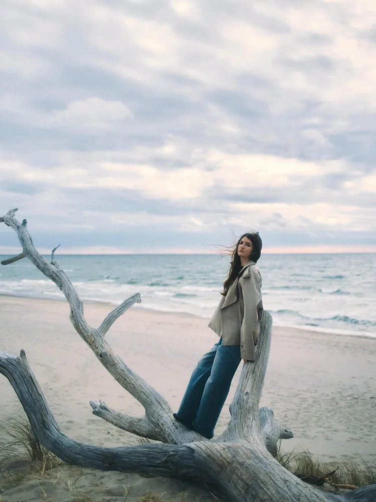 Thumbnail 2 - #5 Top Trench Coats Picks for Every Budget