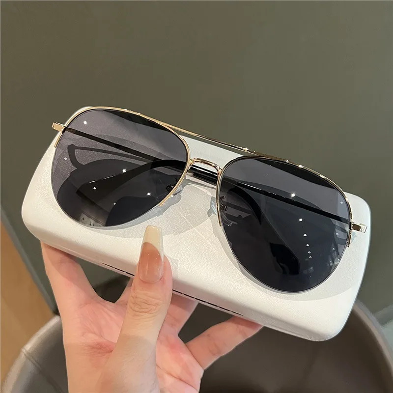 

New Trend Fashion Half Frame Frog Sunglasses Personalized Pilot Sun Glasses UV Resistant Blue Light Blocking Driving Eyewear