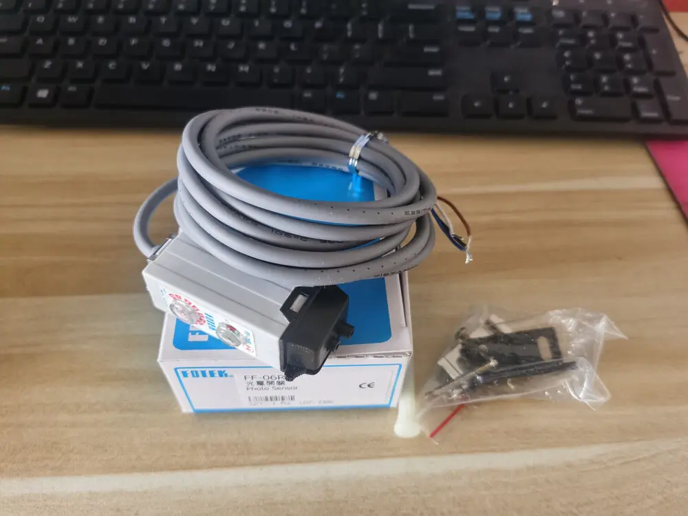 1PC Fotek FF-06R FF06R Sensor In Box -New #FOT