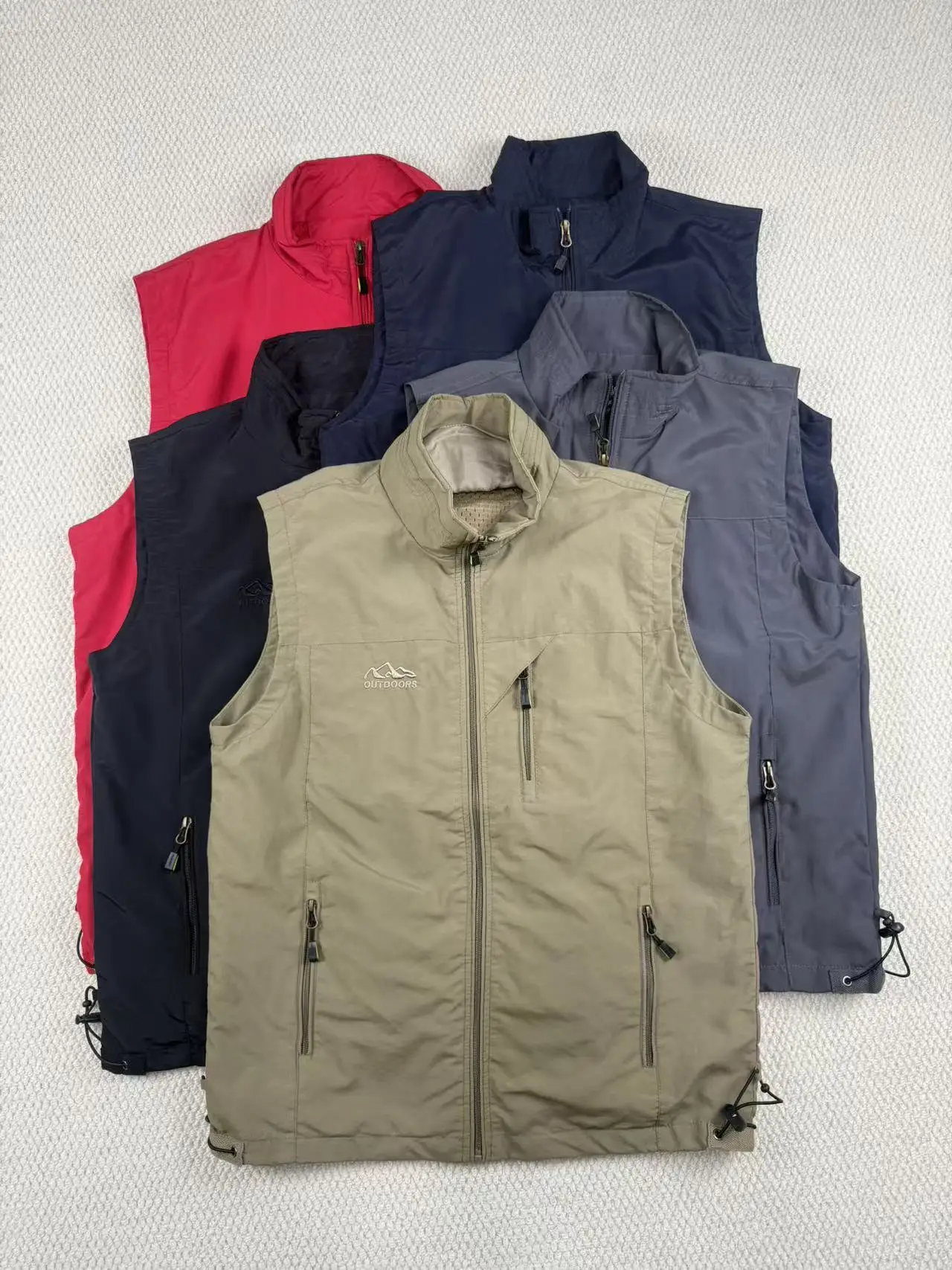 

Мужской демисезонный тонкий рабочий жилет с множеством карманов, функциональный, быстросохнущий, для активного отдыха, с воротником-стойкой, удобный крой