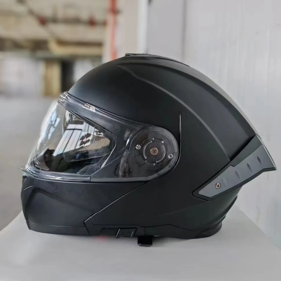 

STLF ZOOMLON 2025 New DOT Certification Flip up Motorcycle Helmet Peru Hot Sale High Quality Lining With Big Spoiler Casco Para