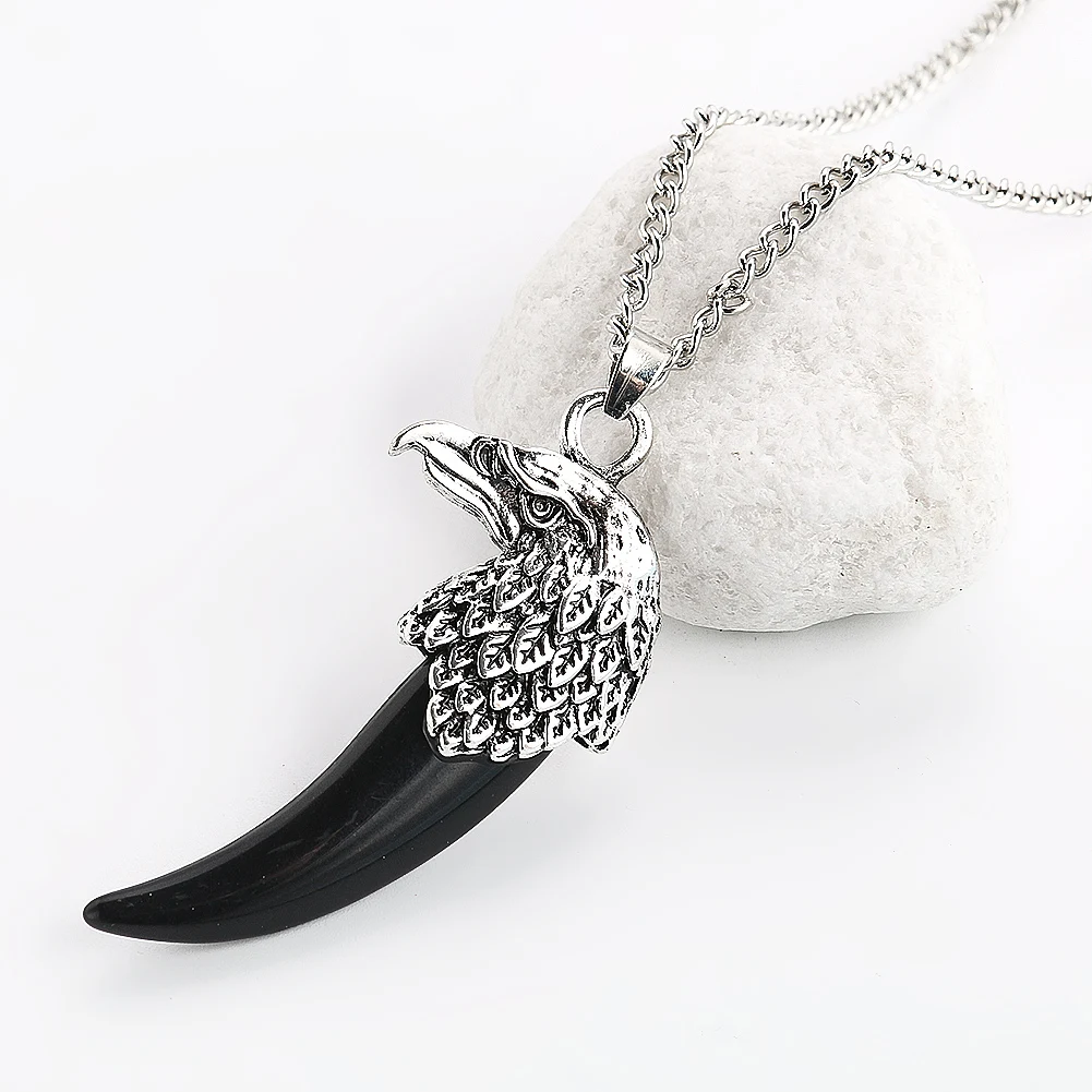 Punk Spirit of Flying Fashion Eagle Head Wolf Tooth Pendant Necklace for Men Brave Domineering Personality Necklace Jewelry Gift