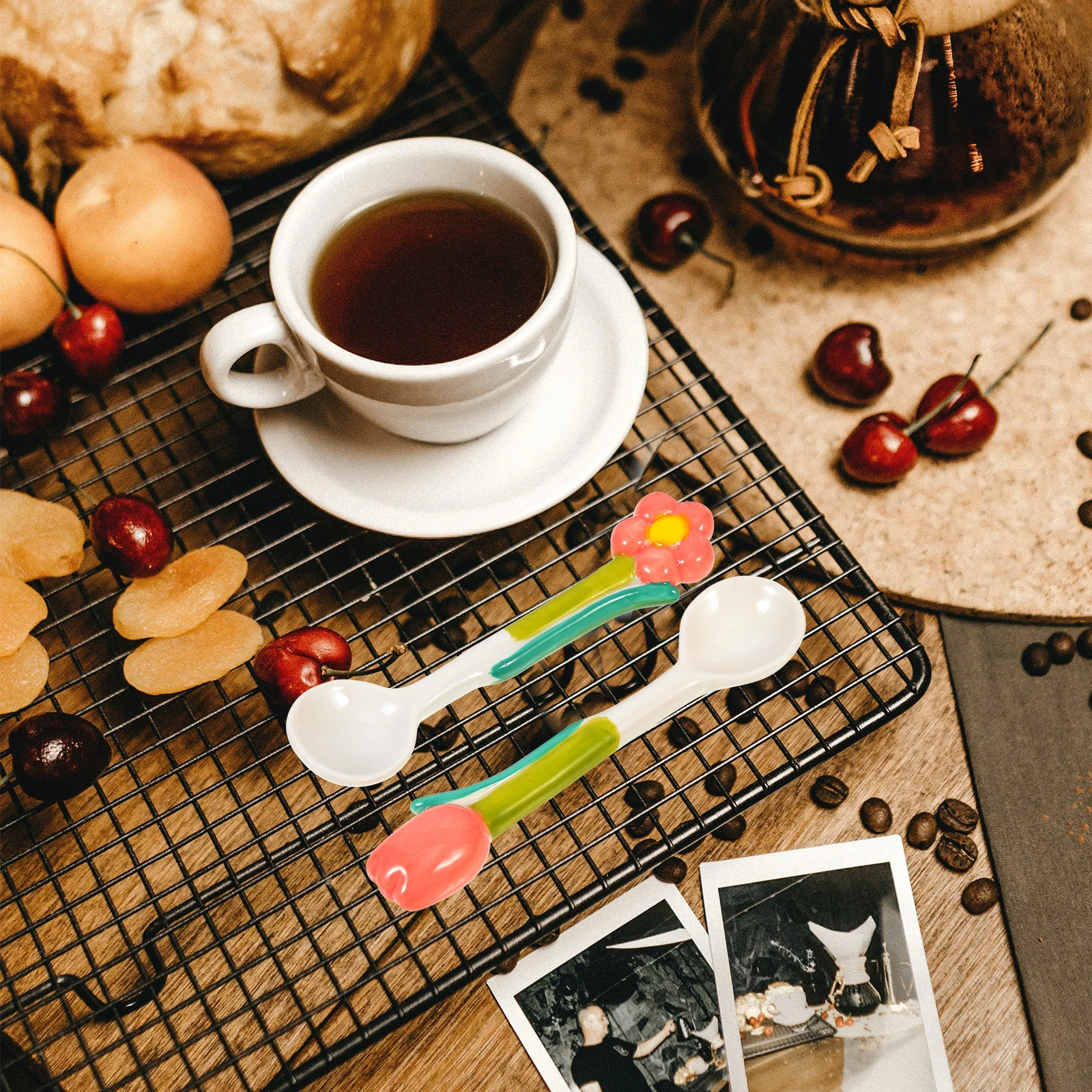 

2Pcs Porcelain Tulip Mixing Spoon Long Handle Convenient for Coffee Juice Household Compact Food Stirring Spoon