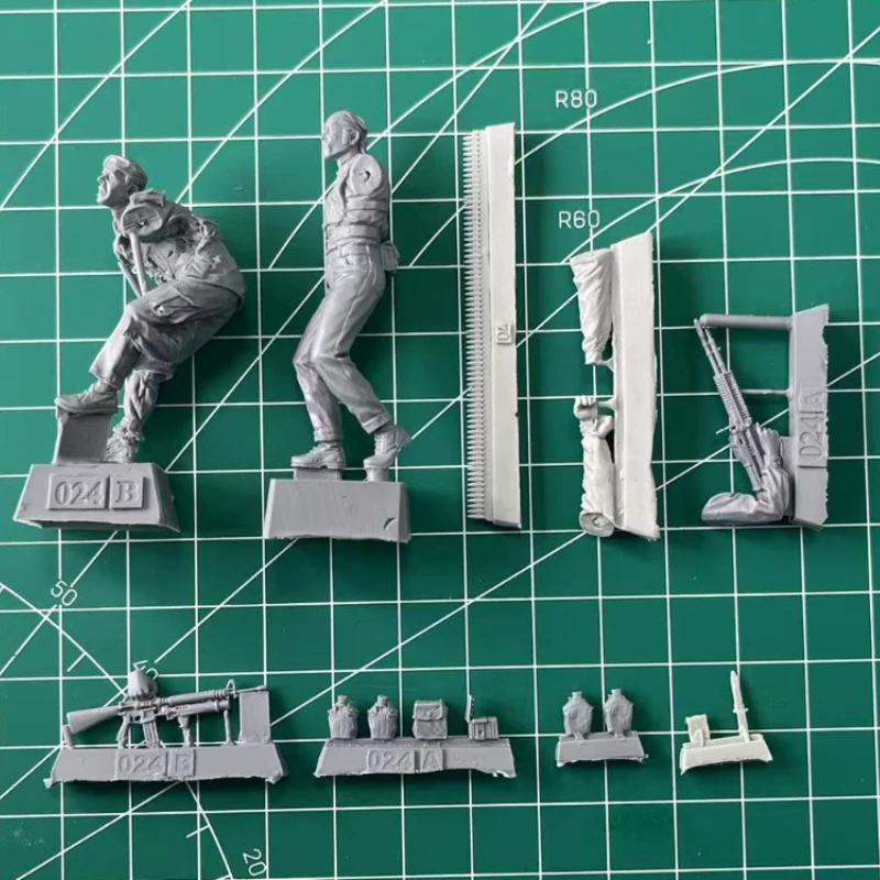 1/35 Resin Soldier Figure Assembly Model Kit Vietnam War US Army Breakthrough 2 People GK Figurine Unassembled Unpainted  Toys view 2