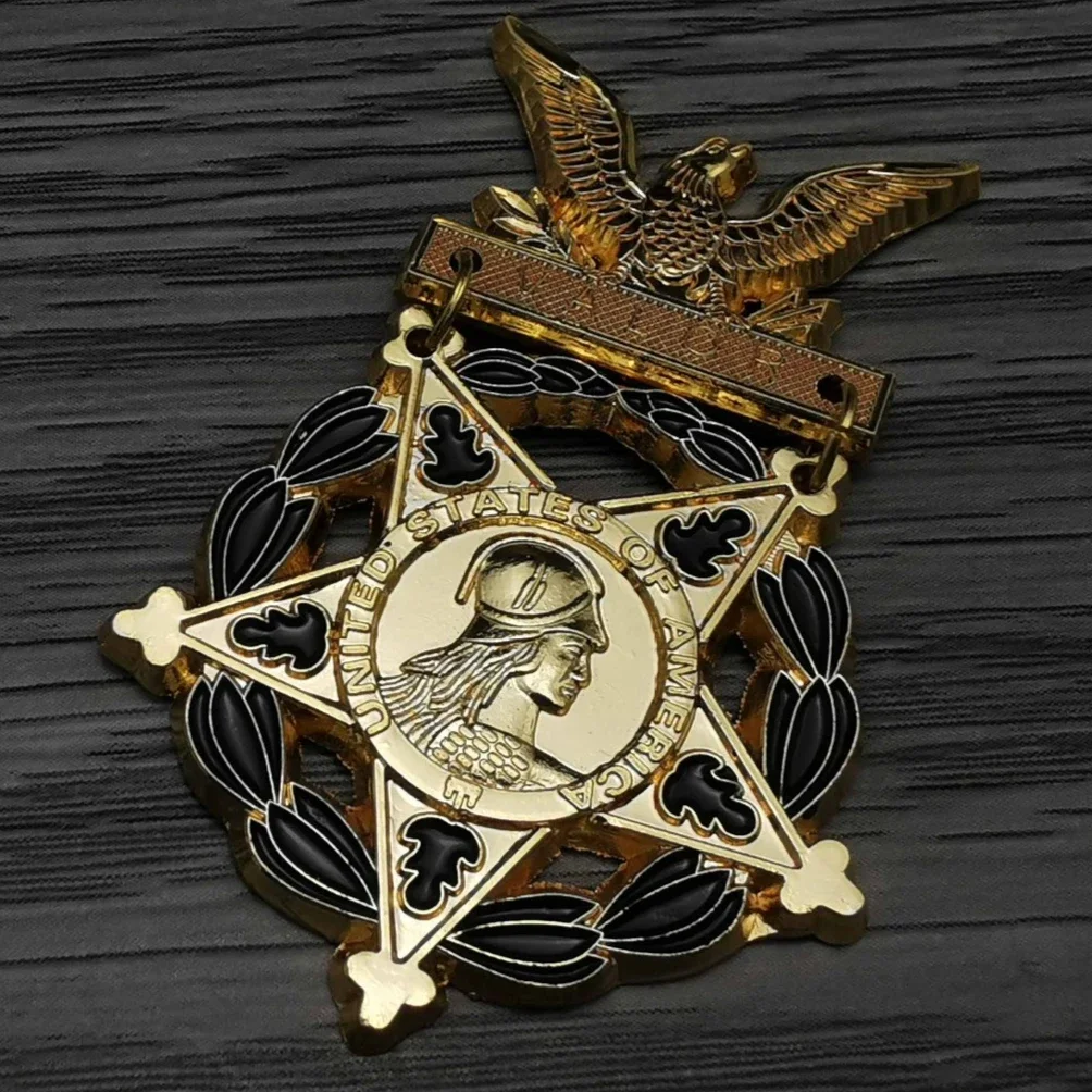Army Medal of Honor Insignia Medal Coin 40mm Pins Badges
