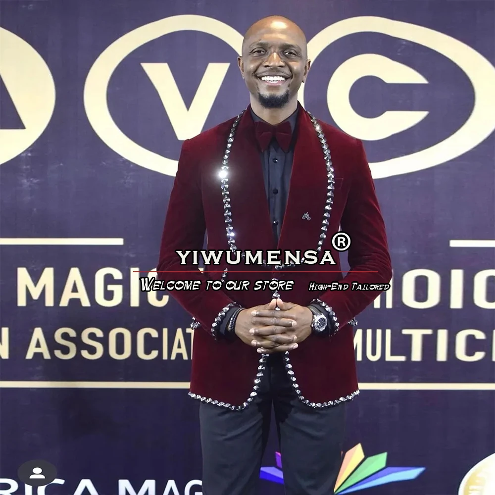 

Бордовые бархатные костюмы, мужские формальные банкетные деловые пиджаки с бисером, индивидуальный комплект из 2 предметов, куртка, брюки, шаль с лацканами, свадебный смокинг 2025