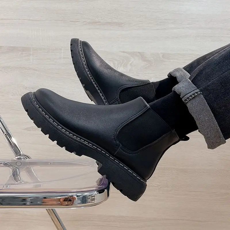 

Men's Fleece Lined Winter Leather Chelsea Boots British Design High Top Simple Work Wear Shoes Spring Autumn Black Mid Top