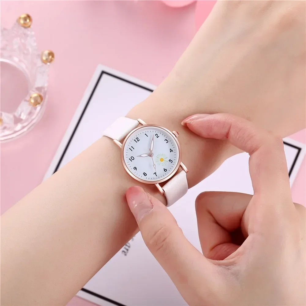 Trendy damespolshorloges Lichtgevende dames eenvoudige horloges Casual lederen band quartz horloge Klok Montre Femme Relogio Feminino