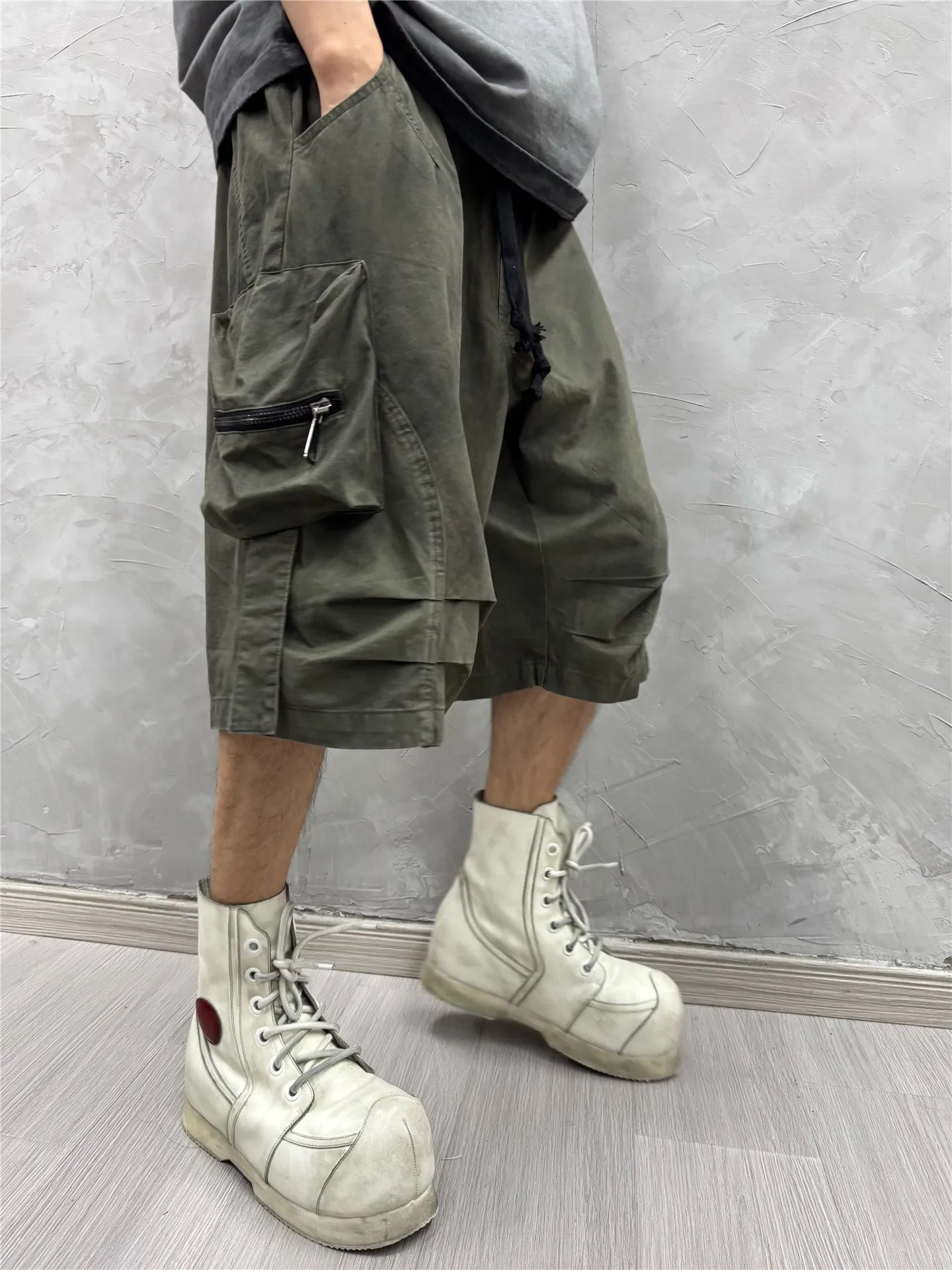 

Retro Distressed Stitching Personalized Cropped Pants Trendy Loose Casual Shorts Summer Ruan Handsome Work Clothes Middle Men
