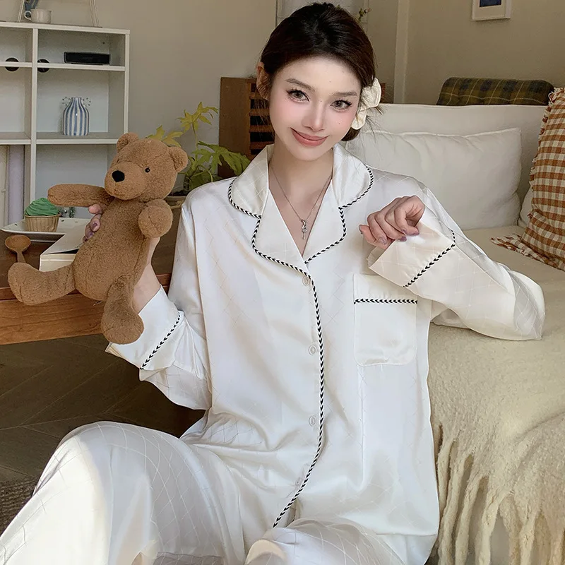 طقم بيجامات مكون من قطعتين من الحرير الجليدي لخريف وشتاء 2025 بنمط الماس الأبيض عالي الجودة بأكمام طويلة ملابس نوم ملابس منزلية #2