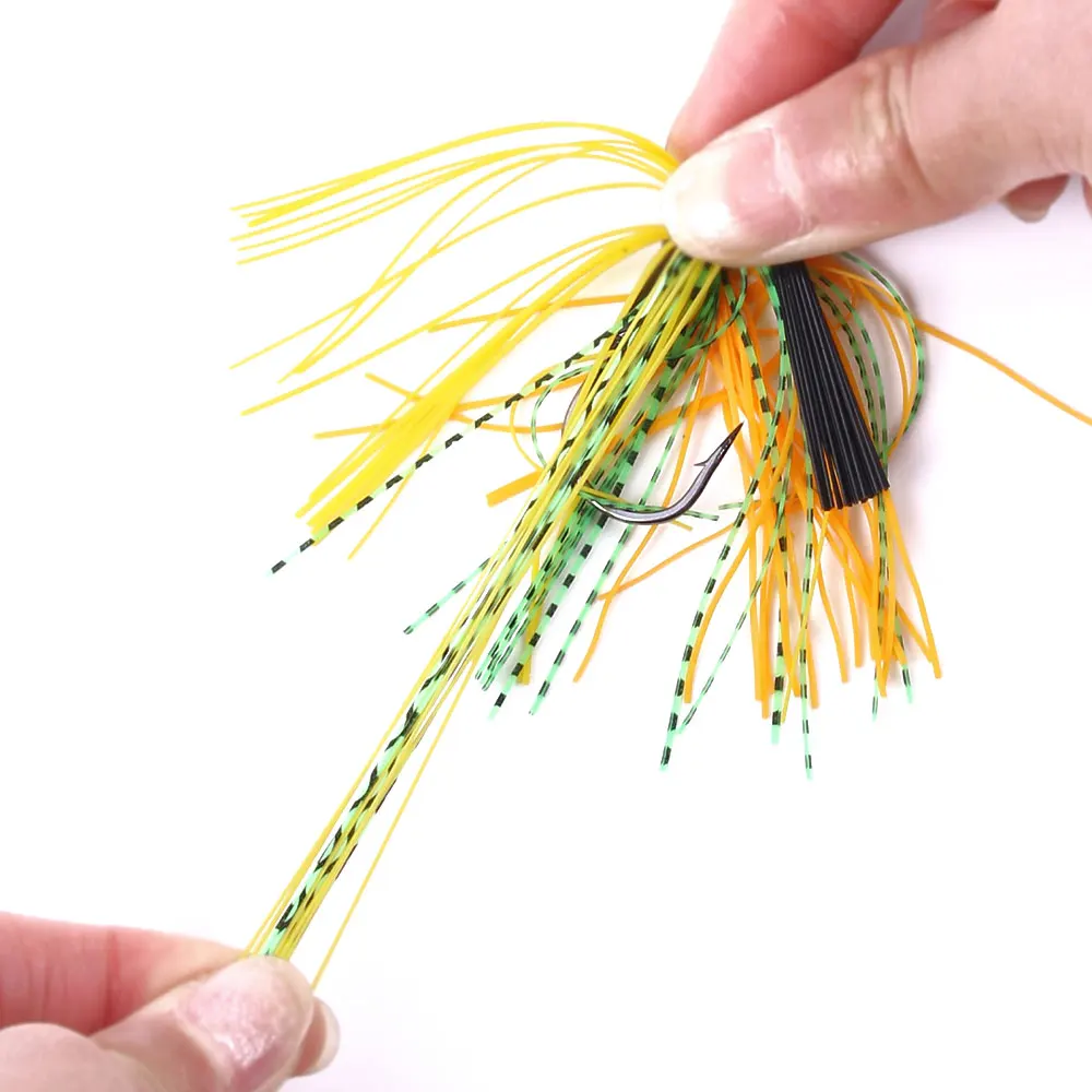 HENJIA 1 pcs 10g spinnerbait buzzbait Anti-barb fishing lures Black Large Mouth Bass Fish Beard Pike Rubber Jig  Fishing tackle