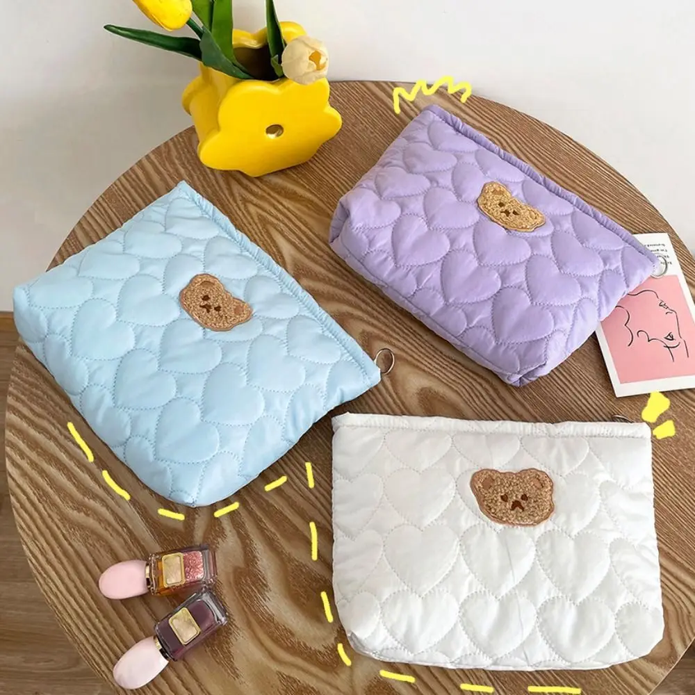 Bolsa de maquillaje con estampado de oso para mujer y niña, bolso de almacenamiento con cremallera, corazón de amor, bonito, para cosméticos de dibujos animados