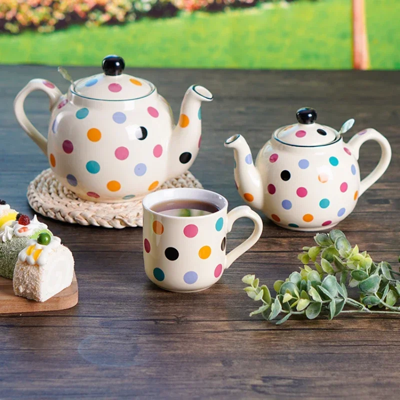 

Pastoral English Ceramic Tea Pot London Pottery Beige Polka Dots Ideal for Afternoon Tea Flower Tea Stylish Tableware