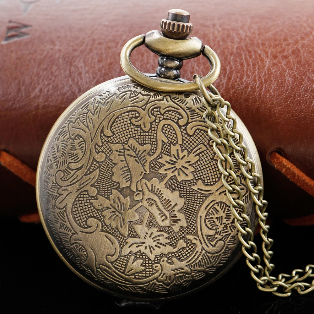 Animal World Vivid Bird 3D Carved Pattern Bronze Hollow Chain Watch Vintage Digital Steam Punk Pendant Necklace Jewelry Gift