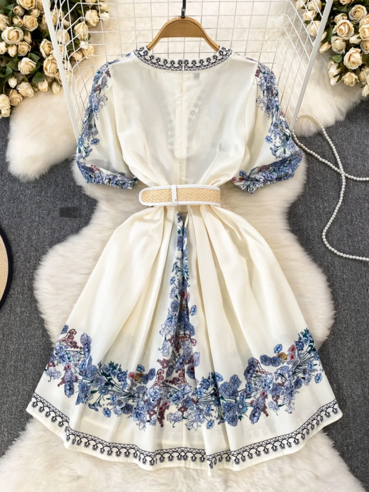 ビーチバケーションスタイル レトロデザイン レディース 夏 着痩せ Vネック バブルスリーブ 花柄プリント Aラインスカート おしゃれなガウン