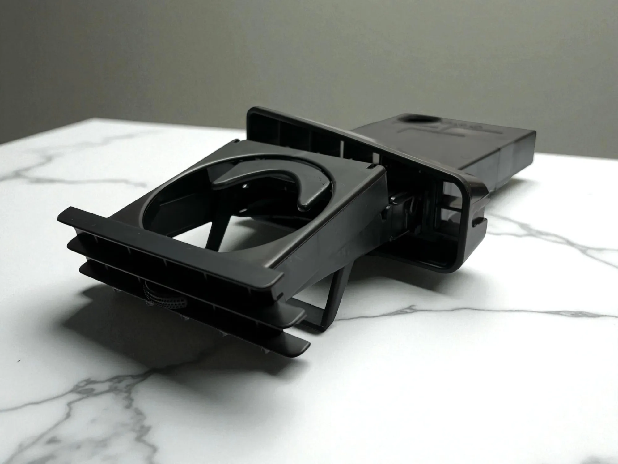 

Retractable Air Vent Cupholder for LHD VW MK3 Golf Jetta Vento GTI GLI VR6 — Space-Saving, Easy Install, Durable Design