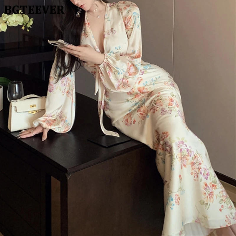 BGTEEVER Vintage Slim V-neck Female Package Hip Floral Dress Elegant Puff Sleeve Women Skinny Bodycon Mermaid Printed Dress