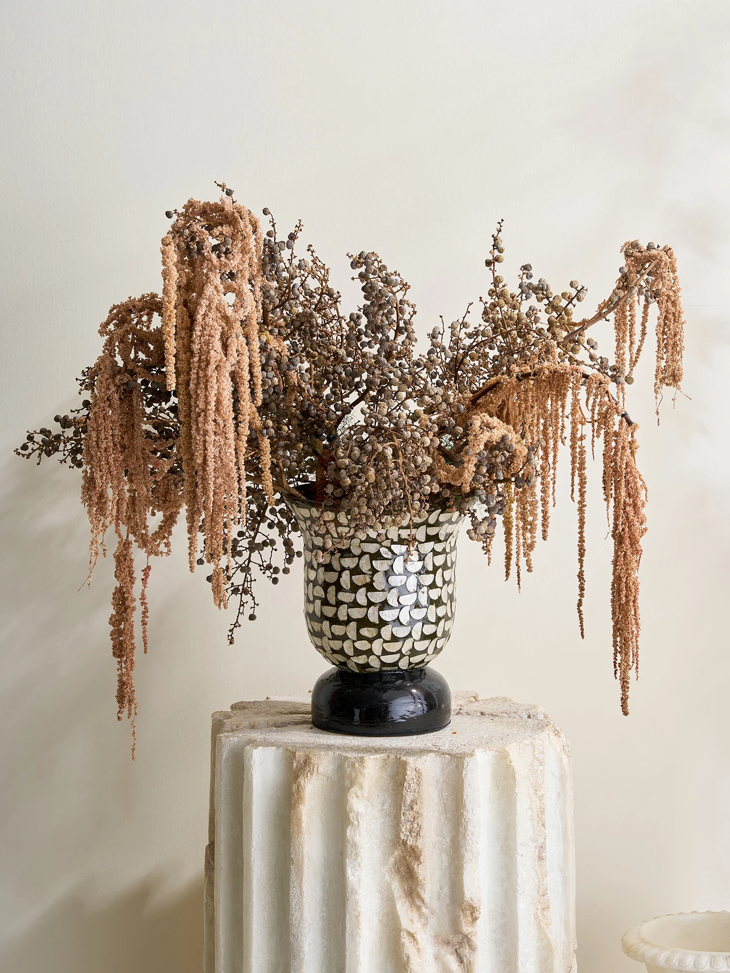 

Retro Artistic Flower Vase Decorative Box Soft Decoration Combination Display Stand for Living Room And Dining Room