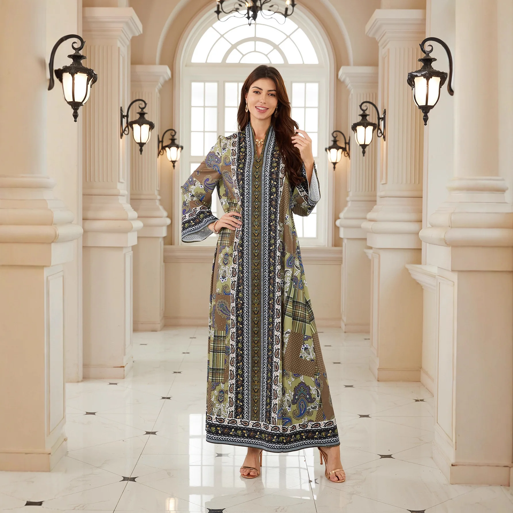 

European American Middle East Muslim New Fashion Women's Printed Diamond Studded Elegant Luxury Trendy Long Sleeve Abaya Dress