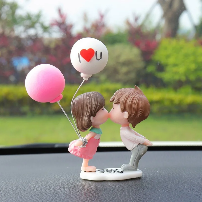 1pc Cartoon Couple Statue Ornament, Cute Kiss Balloon Figure Model, Auto Interior Decoration, Car Dashboard Figurine Accessories